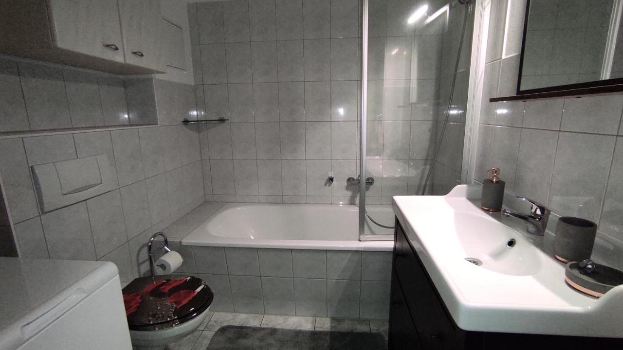 Ferienwohnung Cottbuser City エクステリア 写真